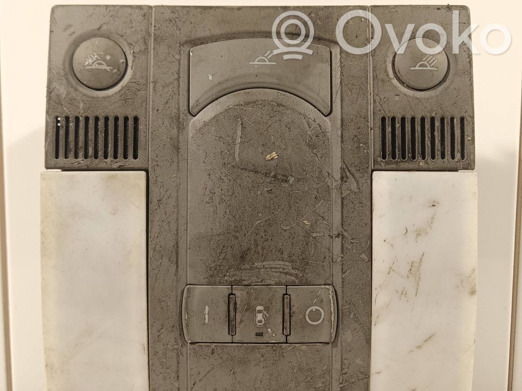 Audi A8 S8 D3 4E Etuistuimen valo 