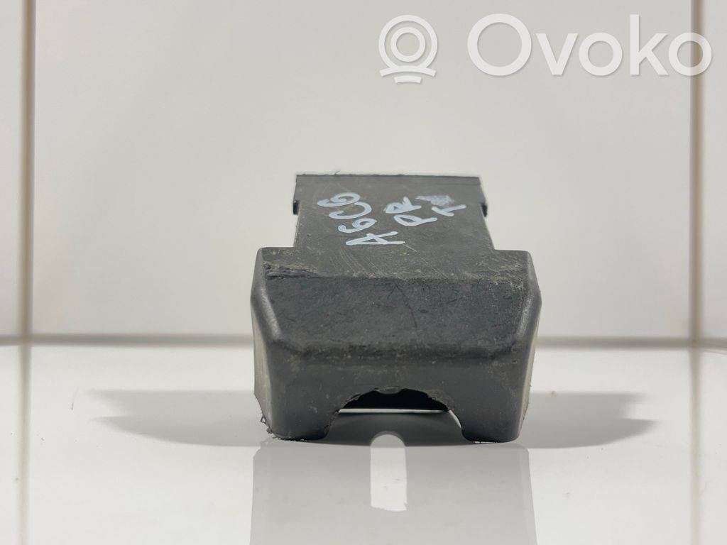 Audi A6 S6 C6 4F Front bumper mounting bracket 