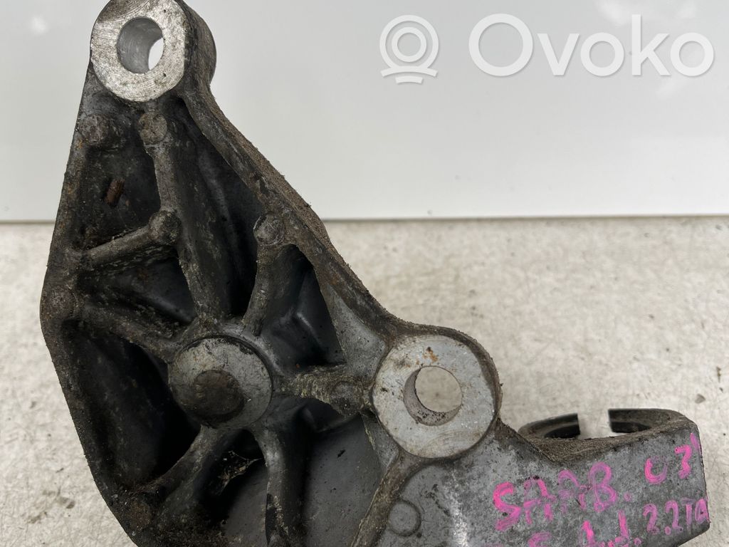 Saab 9-5 Engine mounting bracket 