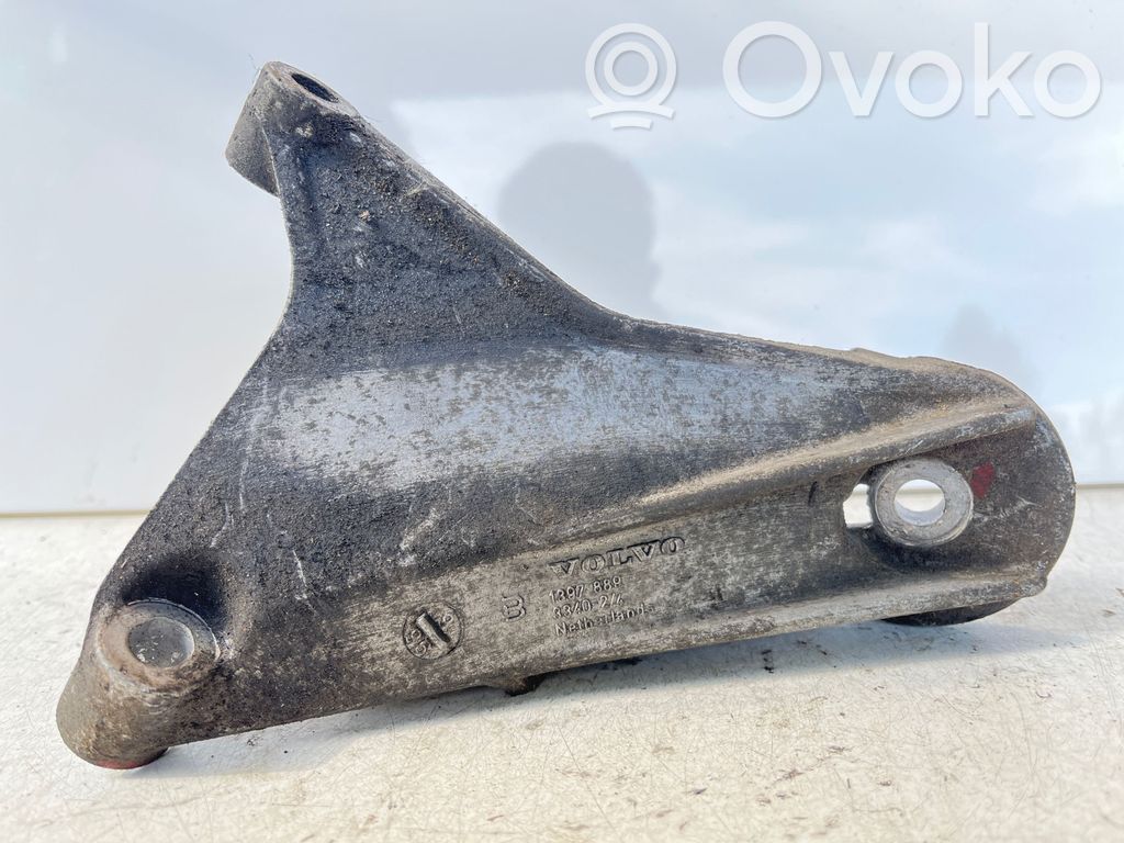 Engine mounting bracket   1397889,334024