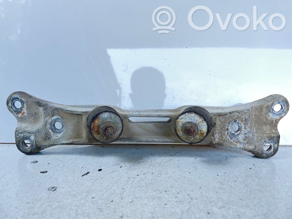 BMW 5 E39 Gearbox mounting bracket 
