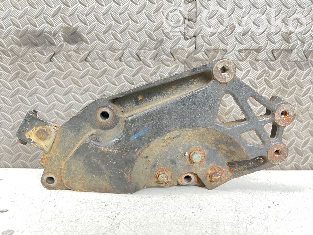 Ford Galaxy Engine mounting bracket 
