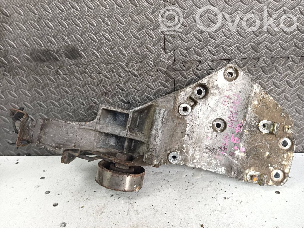 Nissan Navara D40 Generator/alternator bracket 