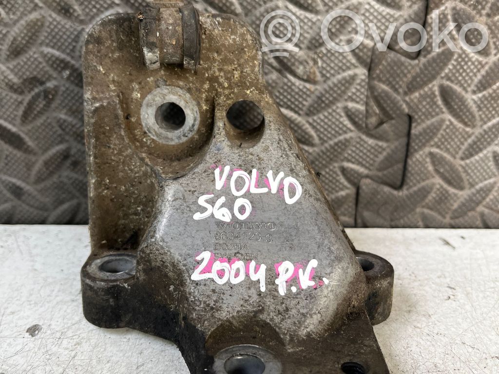Volvo S60 Engine mounting bracket 
