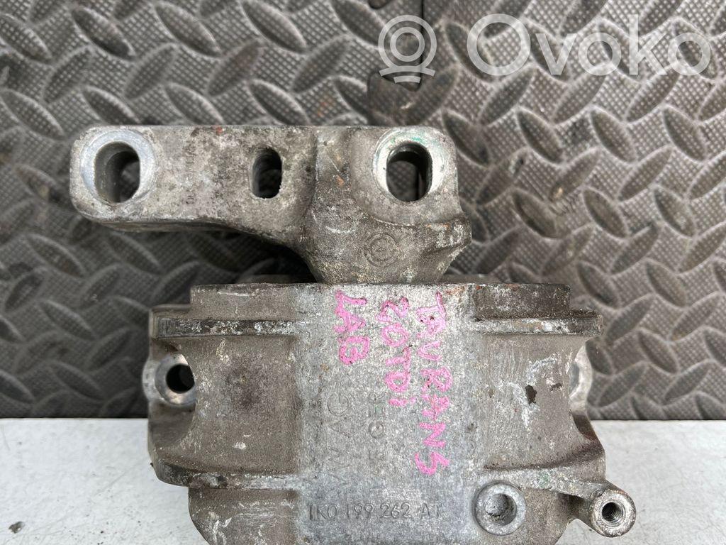 Volkswagen Touran I Engine mount bracket 