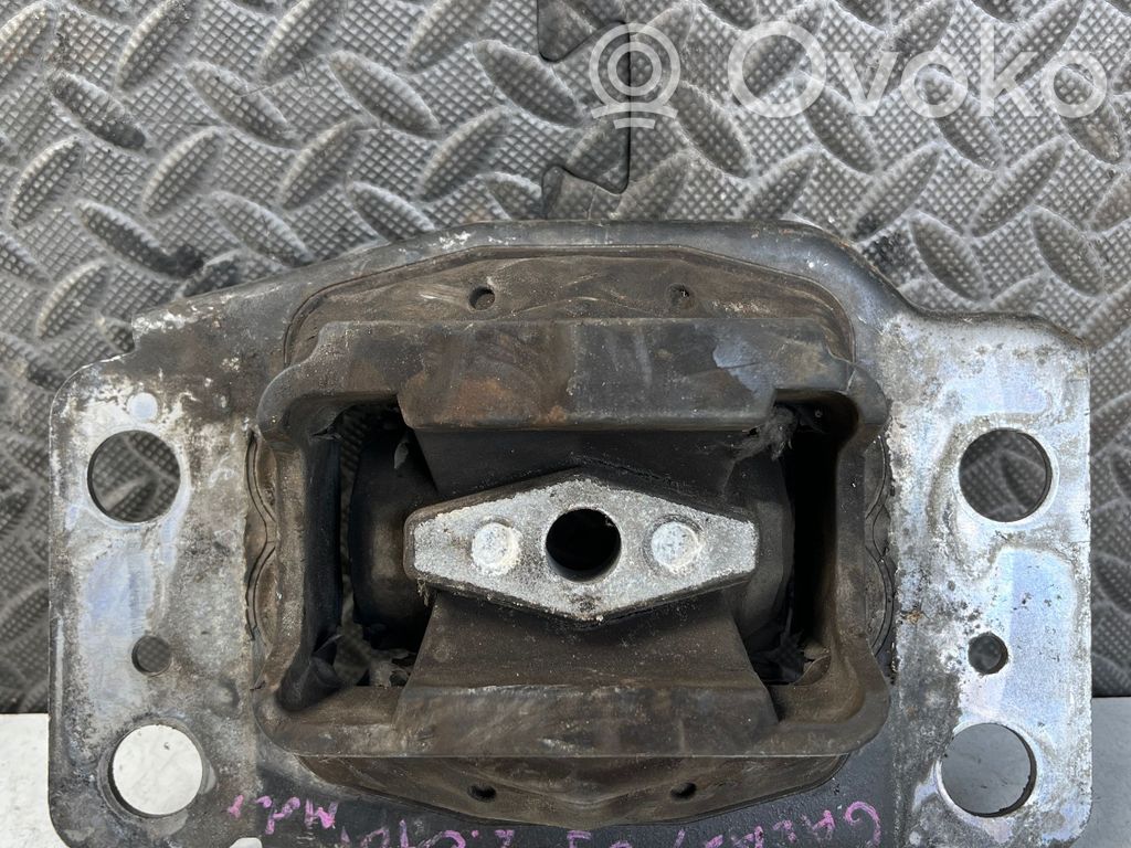 Ford Galaxy Engine mount bracket 
