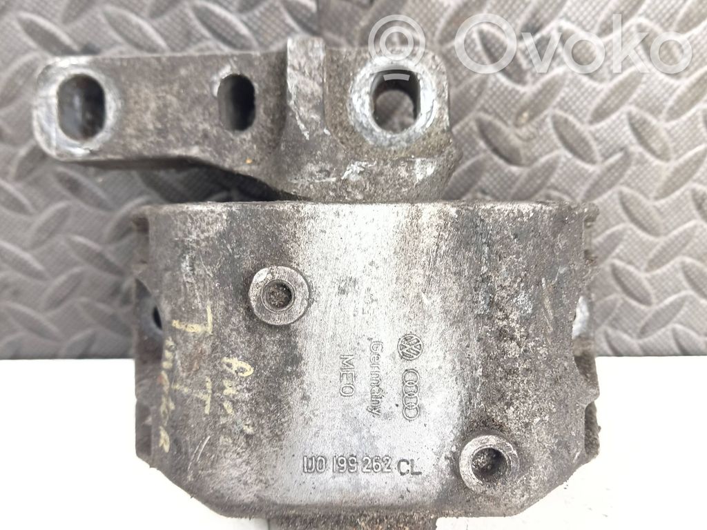 Audi TT Mk1 Engine mount bracket 