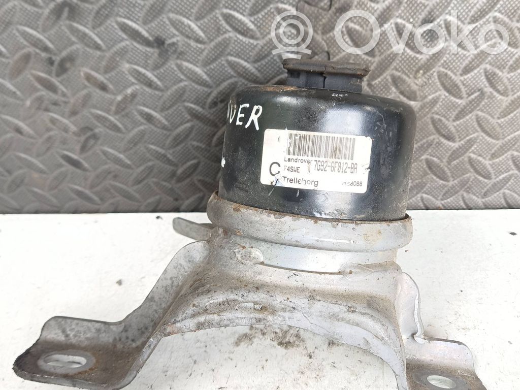 Land Rover Freelander 2 - LR2 Engine mount bracket 