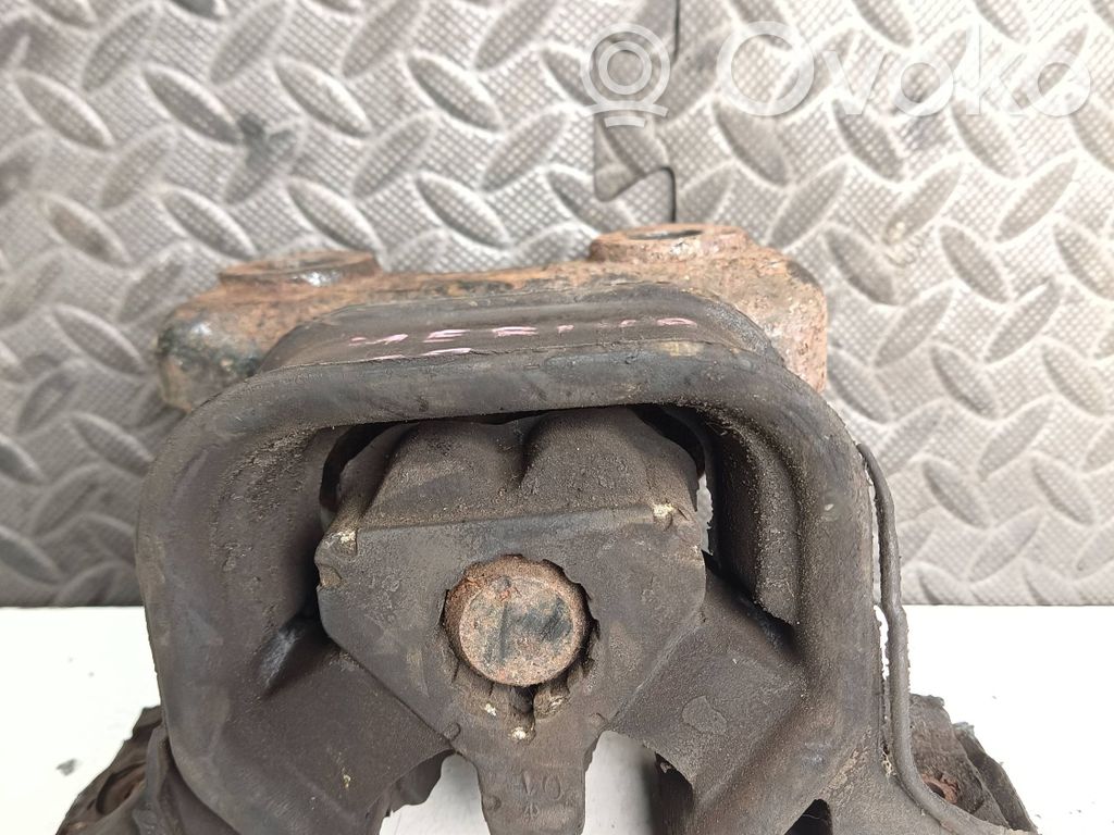 Opel Meriva A Engine mount bracket 