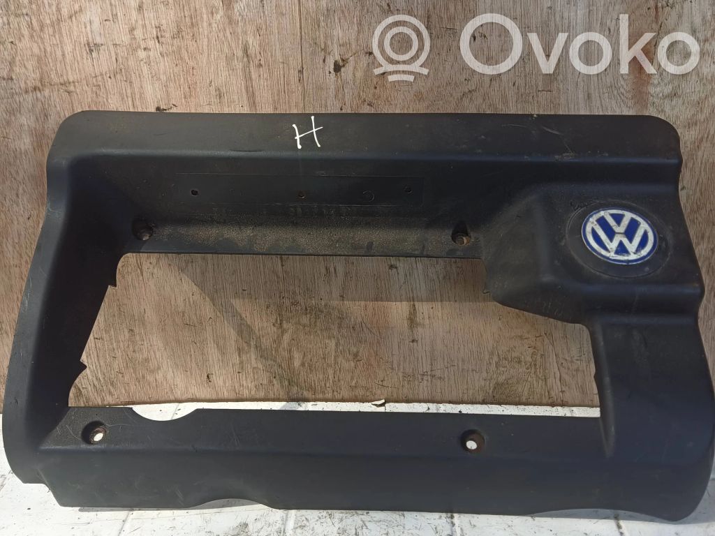 Volkswagen Golf IV Motorabdeckung 