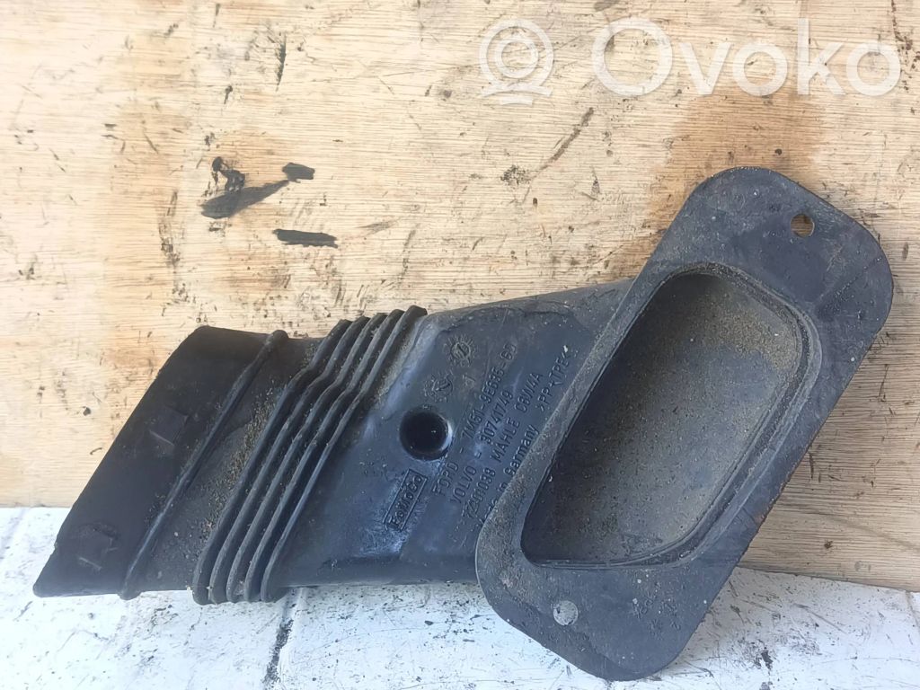 Volvo V50 Air intake duct part 