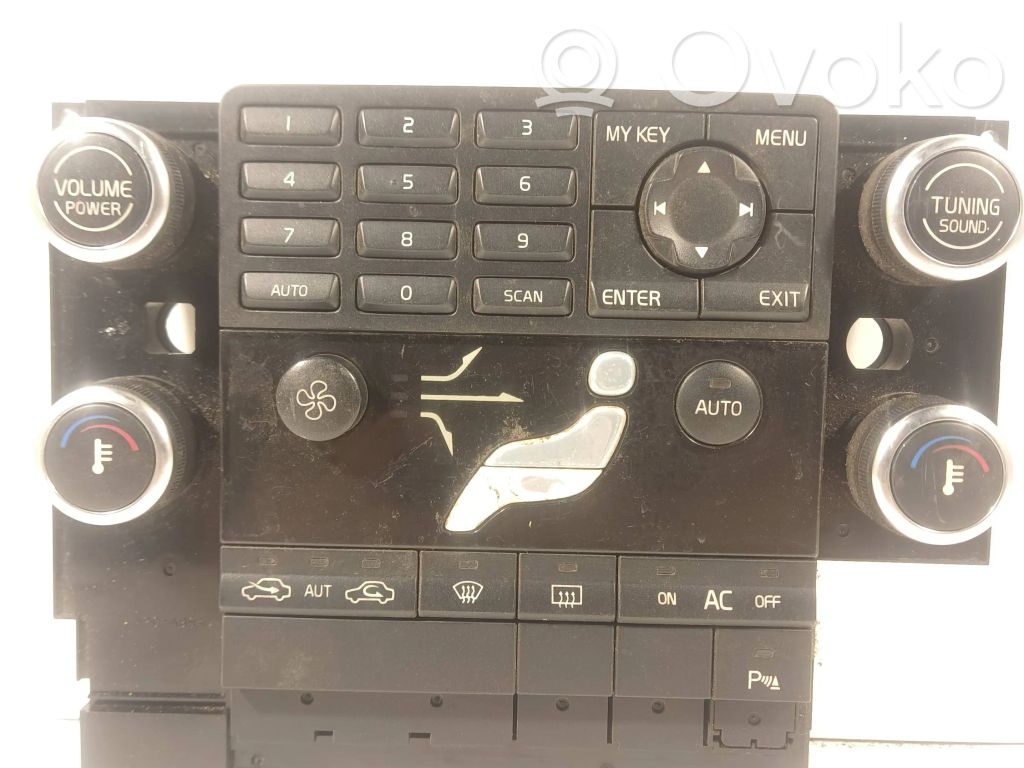 Volvo V70 Climate control unit 