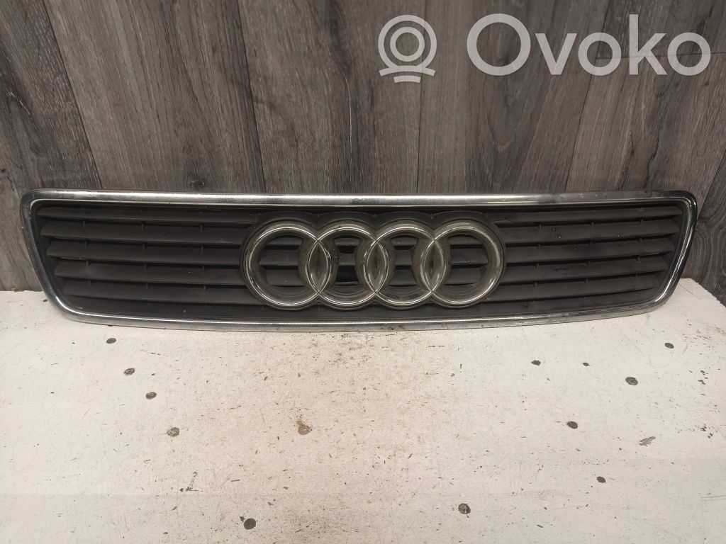 Audi A4 S4 B5 8D Etusäleikkö 