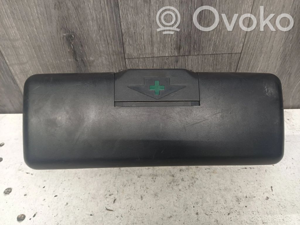 BMW 5 E39 First aid kit 