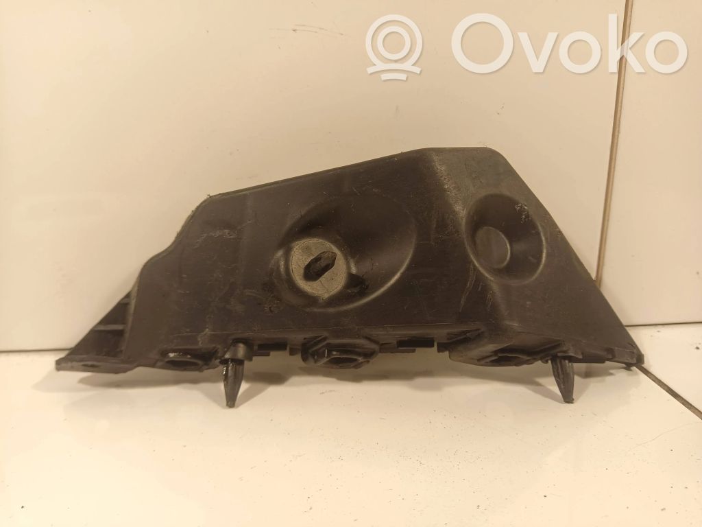 Front bumper mounting bracket   AM5117D958A