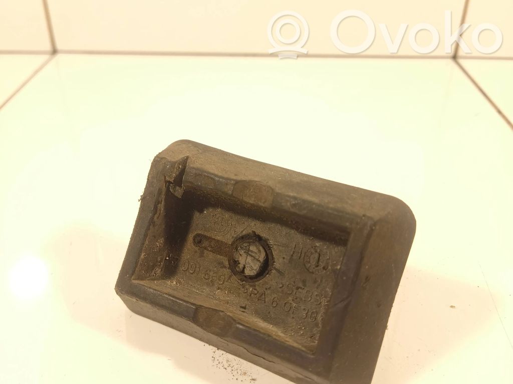 BMW 5 E39 Jacking socket point 
