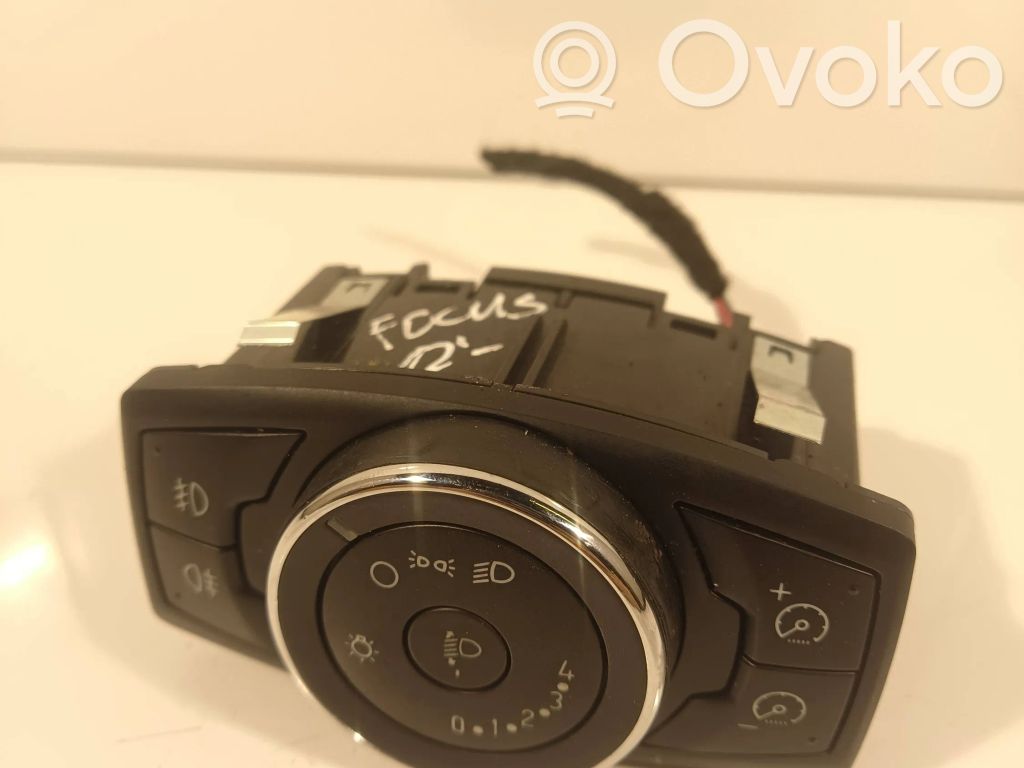 Ford Focus Light switch 
