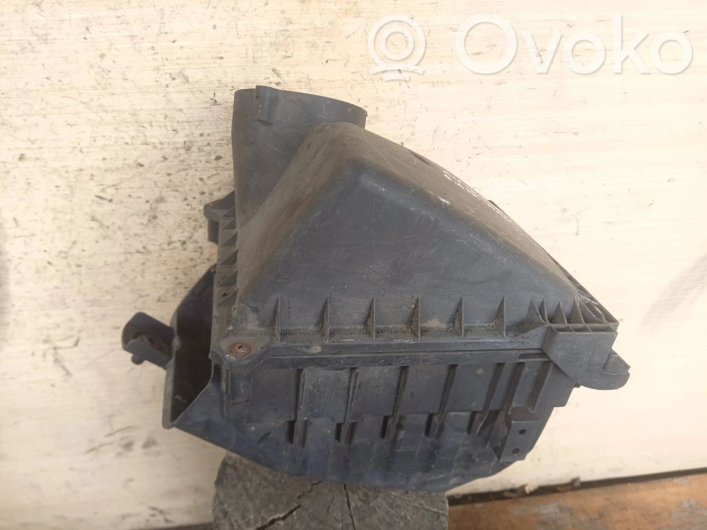 Audi A4 S4 B7 8E 8H Air filter box 