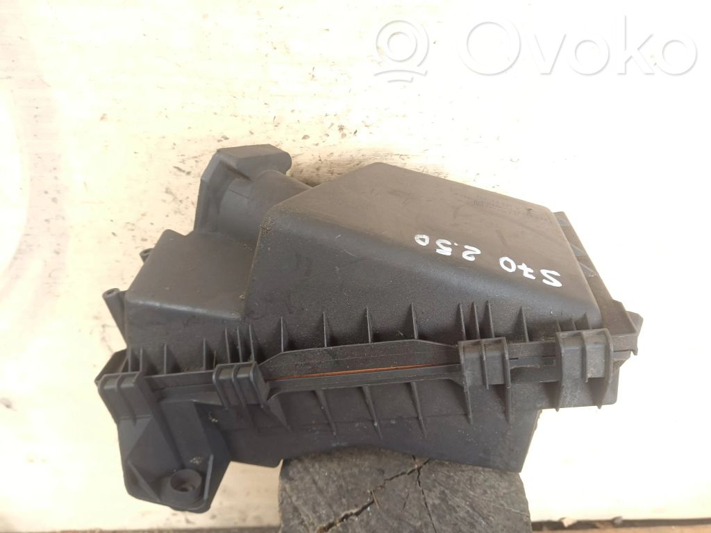 Volkswagen Golf IV Air filter box 