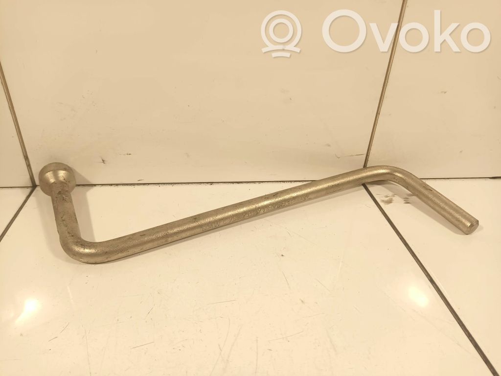Wheel nut wrench   675873117