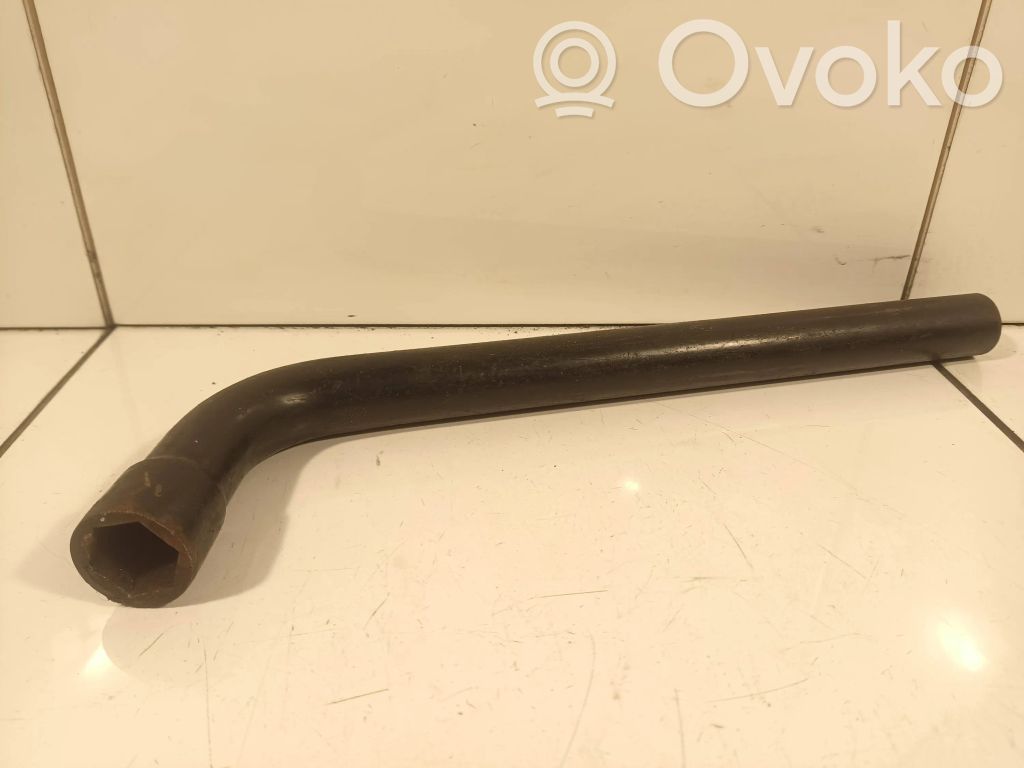 Opel Astra H Llave de tuercas de rueda 