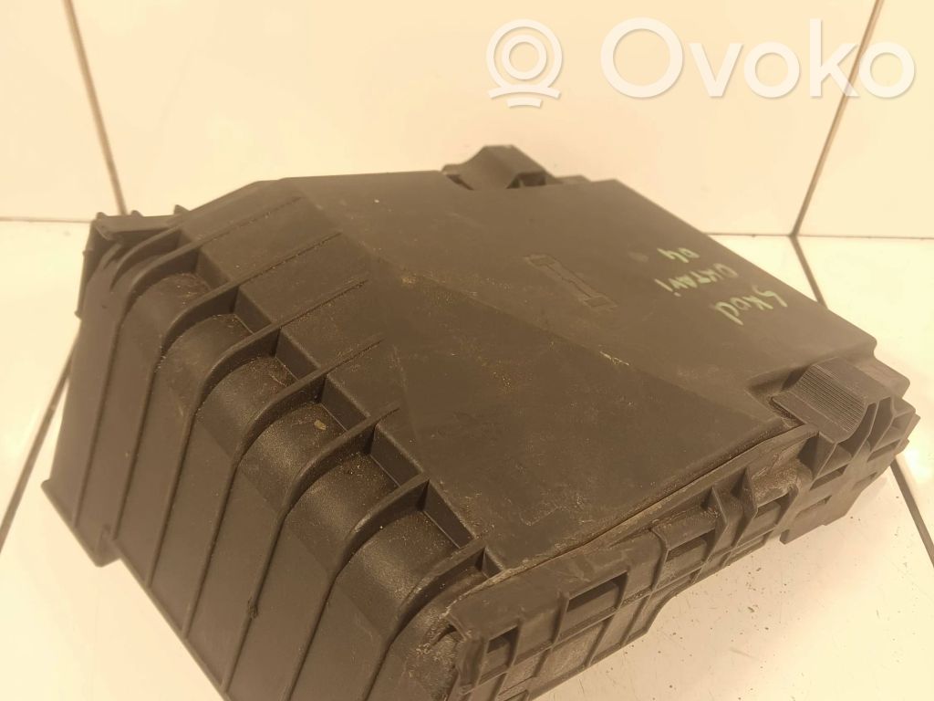 Skoda Octavia Mk2 (1Z) Coperchio scatola dei fusibili 