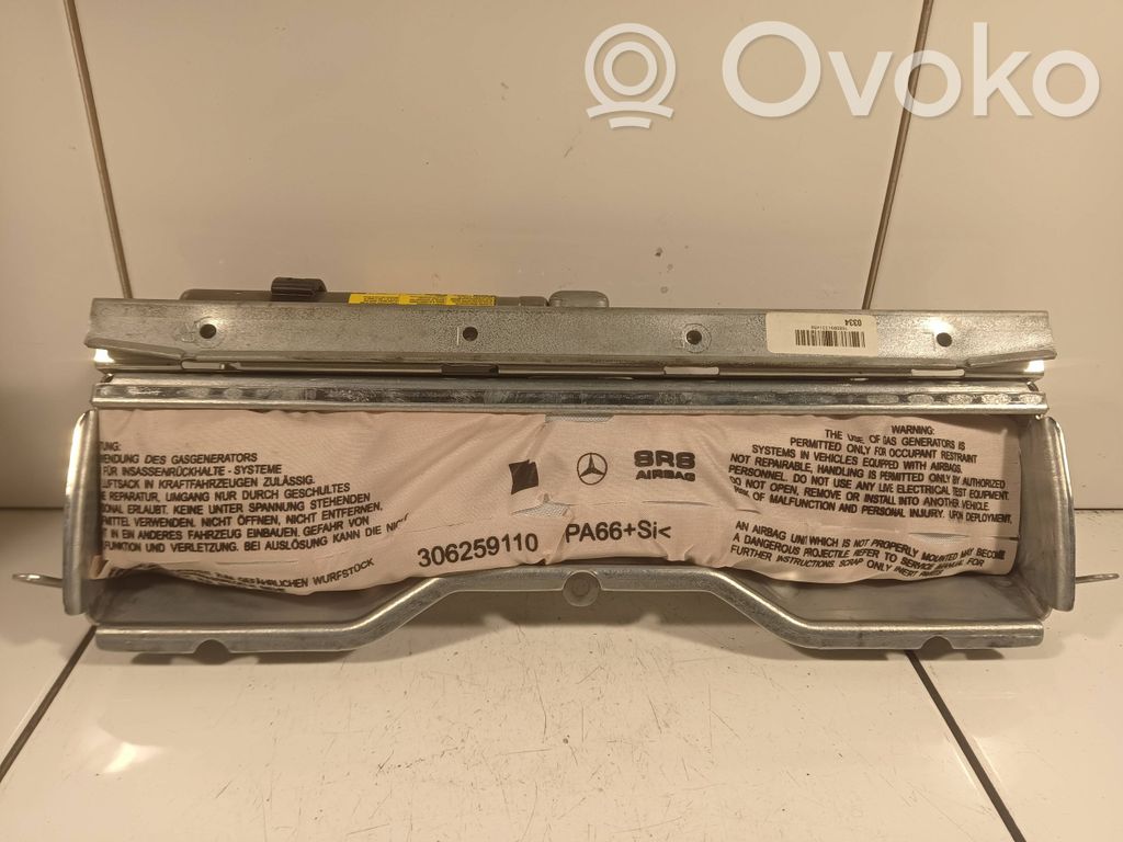 Mercedes-Benz E C207 W207 Poduszka powietrzna Airbag chroniąca kolana 