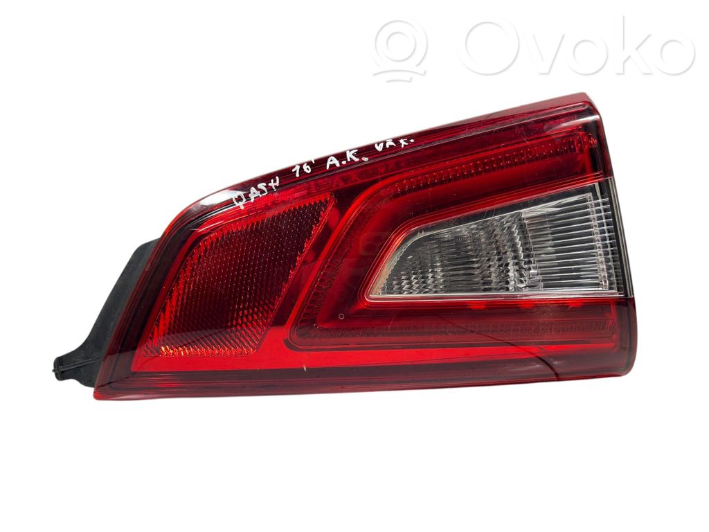 Nissan Qashqai Takaluukun takavalot 