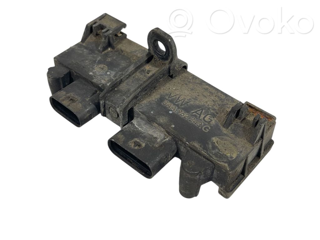 Skoda Superb B8 (3V) Tailgate/trunk control unit/module 