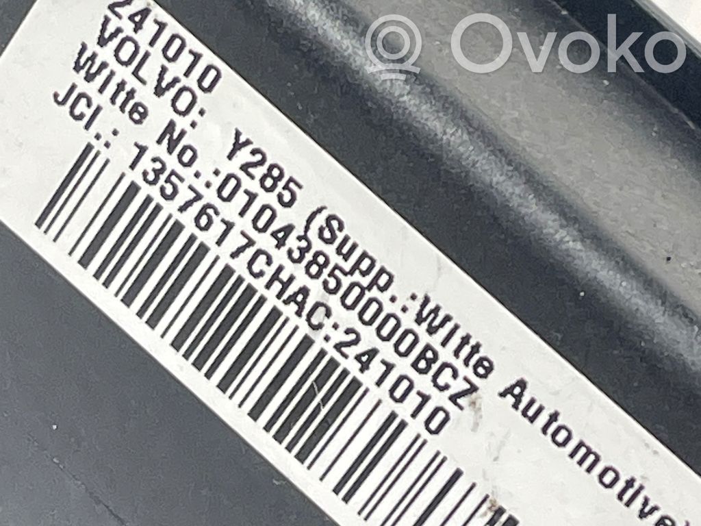 Volvo XC70 Istuimen selkänojan lukituksen vastakappale 