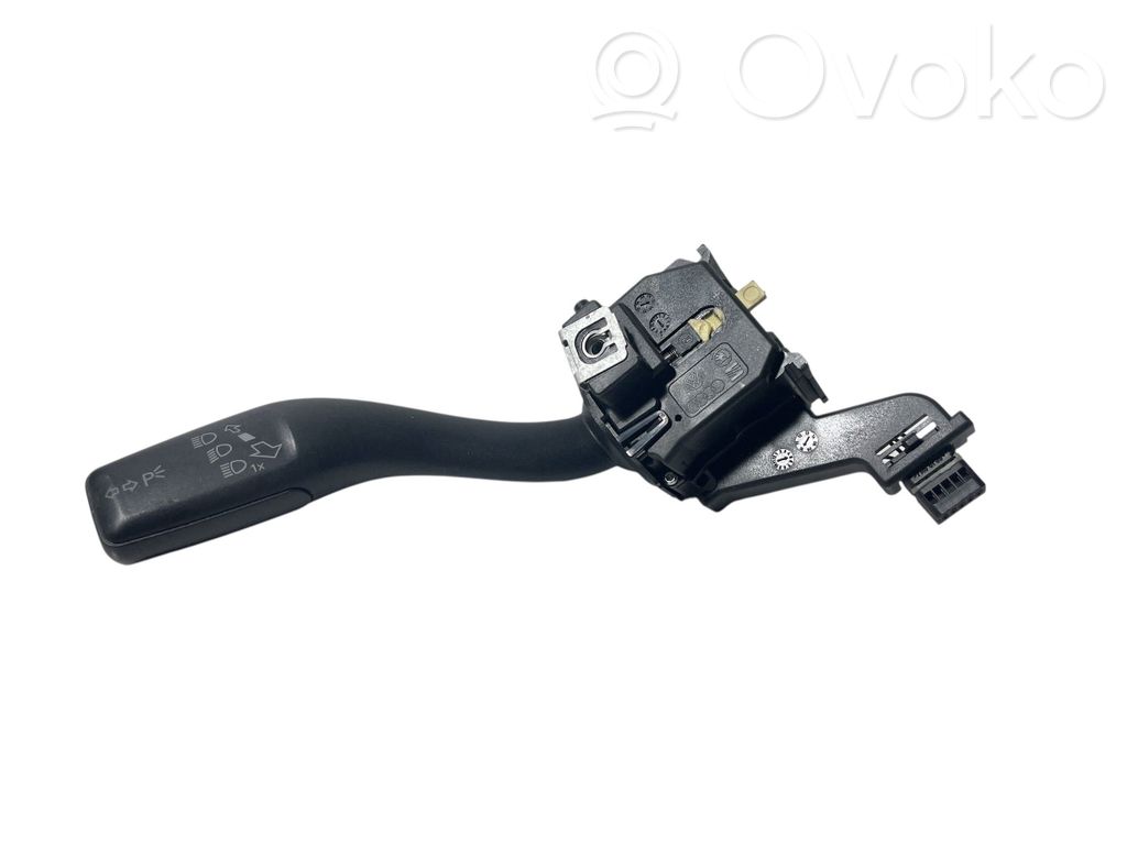 Commodo de clignotant   8P0953513E,10002271,00227101757941
