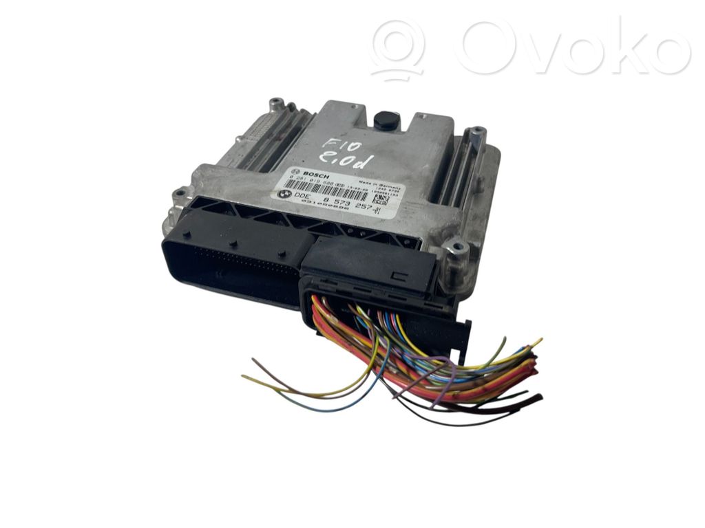 BMW 5 F10 F11 Engine control unit/module 