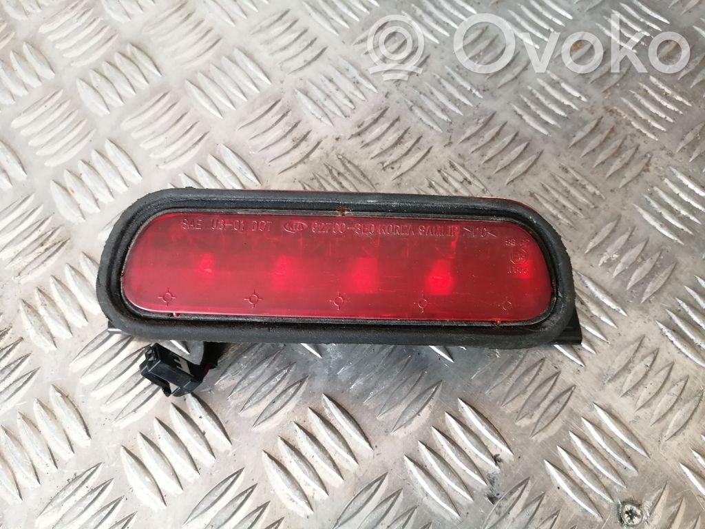 Third/center stoplight   927003E0