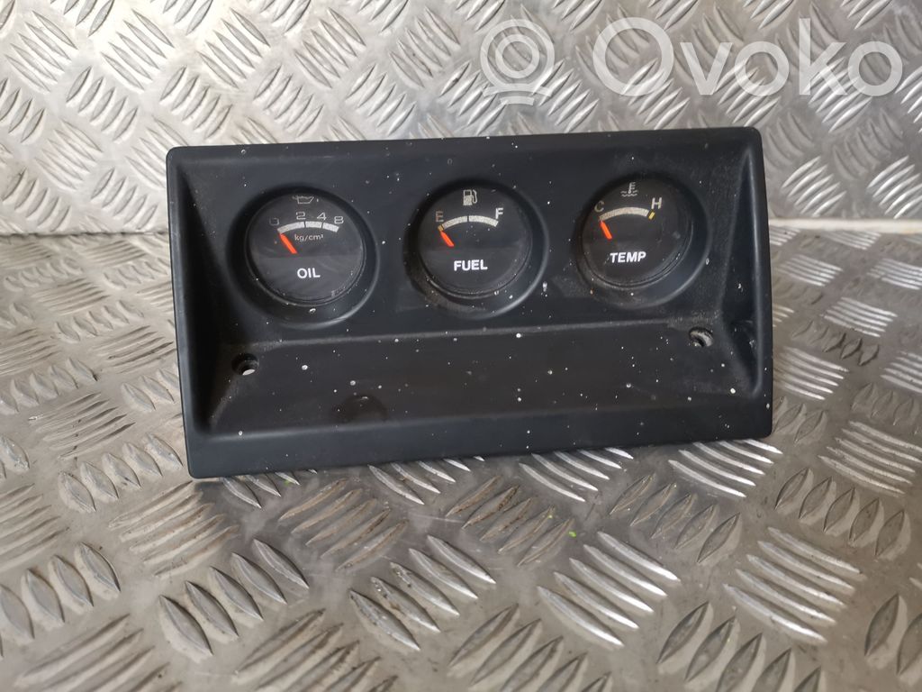 Isuzu Trooper Geschwindigkeitsmesser Cockpit 