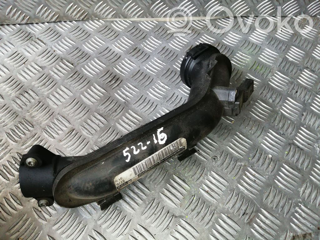 Skoda Yeti (5L) Air intake hose/pipe 