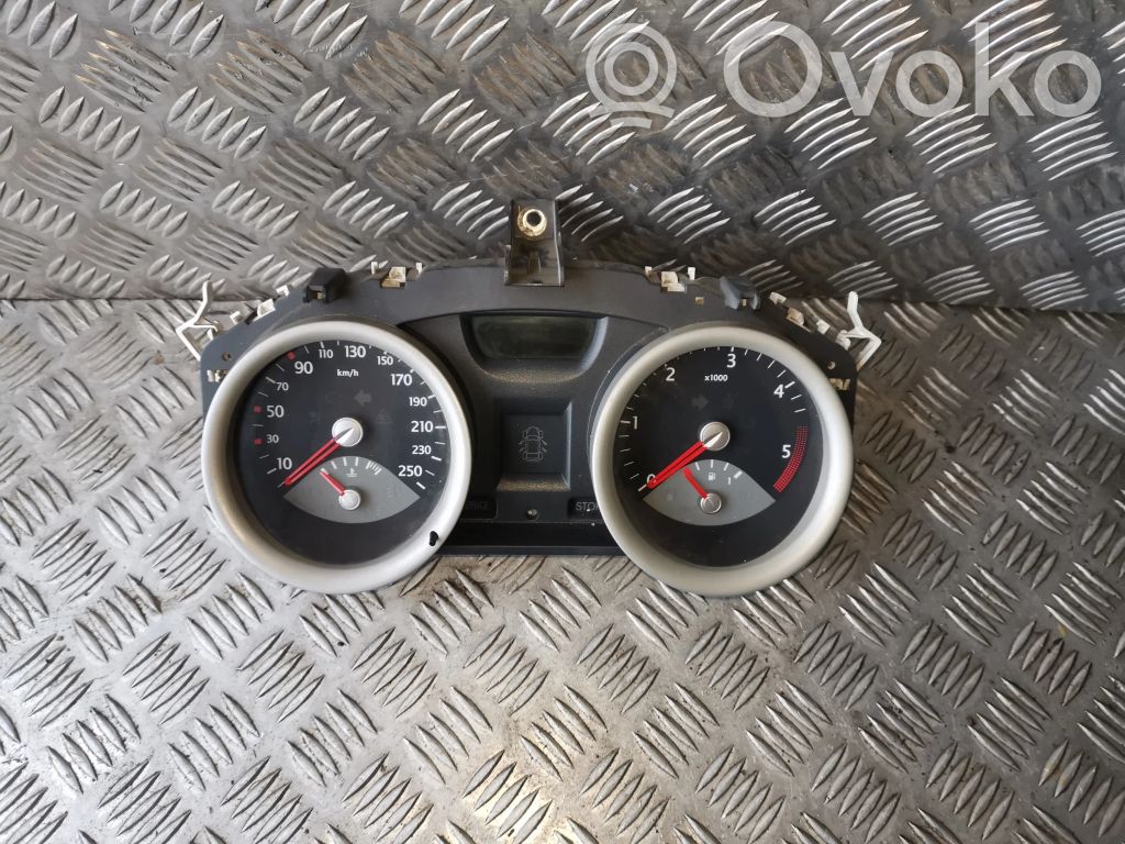 Renault Megane II Speedometer (instrument cluster) 