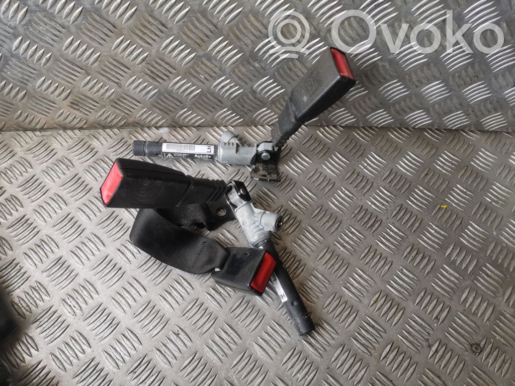 BMW 3 E90 E91 Aizmugurējās jostas sprādze 