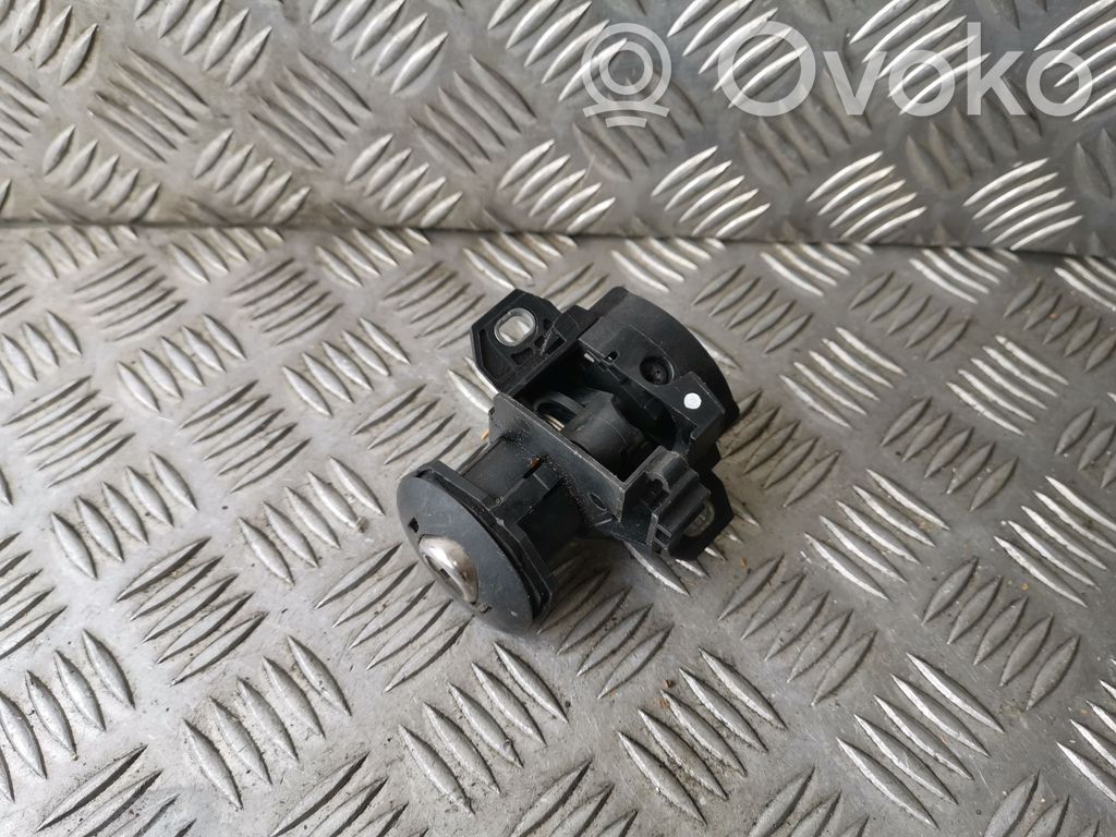 Tailgate exterior lock   51247167321,7167321,10862510