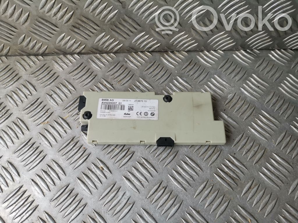 BMW 5 F10 F11 Aerial antenna amplifier 