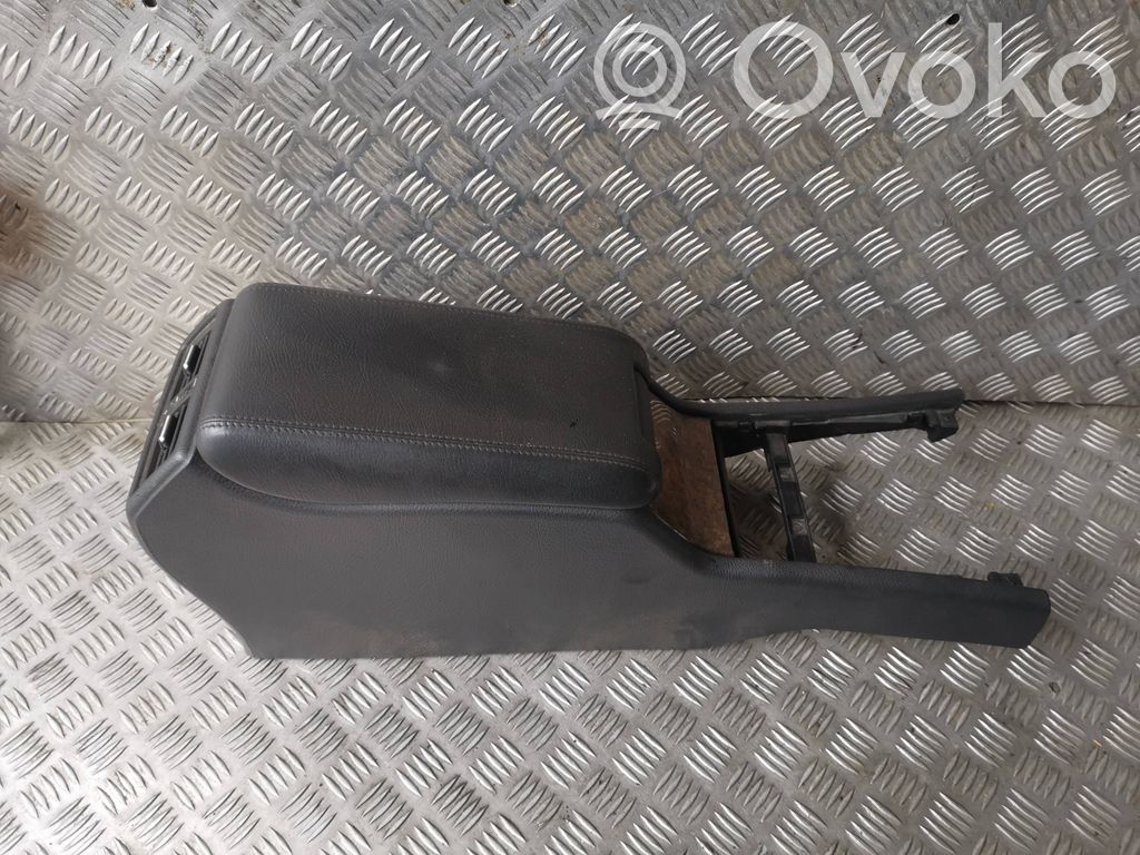 Mercedes-Benz E W210 Reposabrazos 