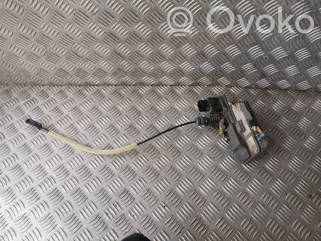 Volvo XC90 Aizmugurē slēdzene 