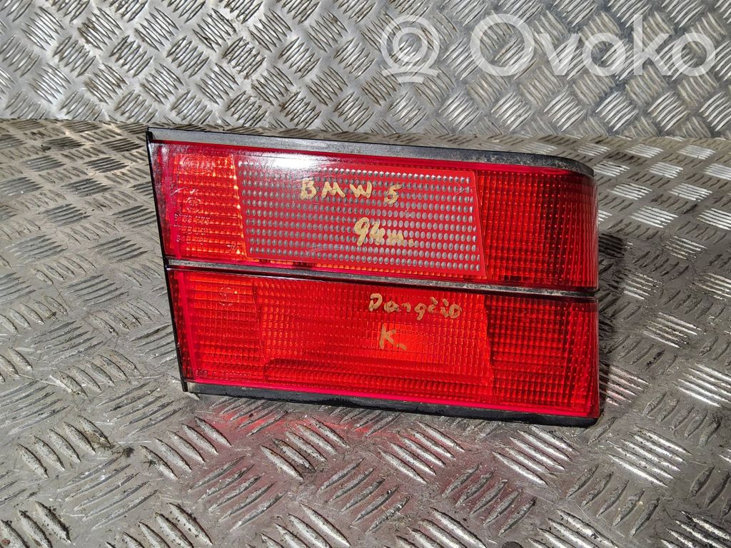 BMW 5 E34 Aizmugurējais lukturis pārsegā 