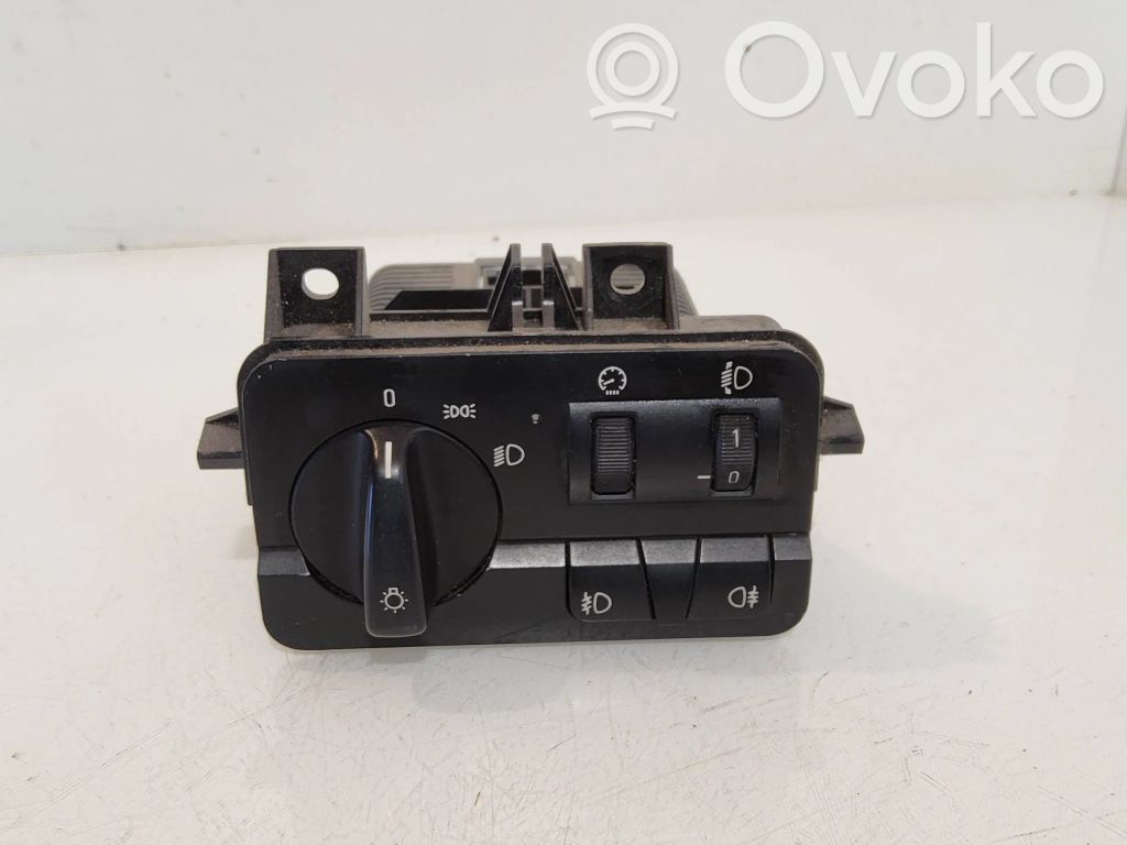 Light switch   6919829,0021114,037239051