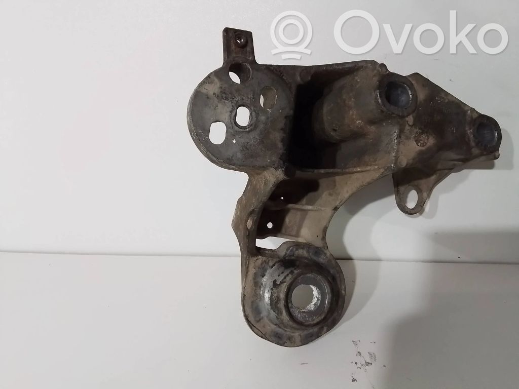 Audi A4 S4 B6 8E 8H Engine mounting bracket 