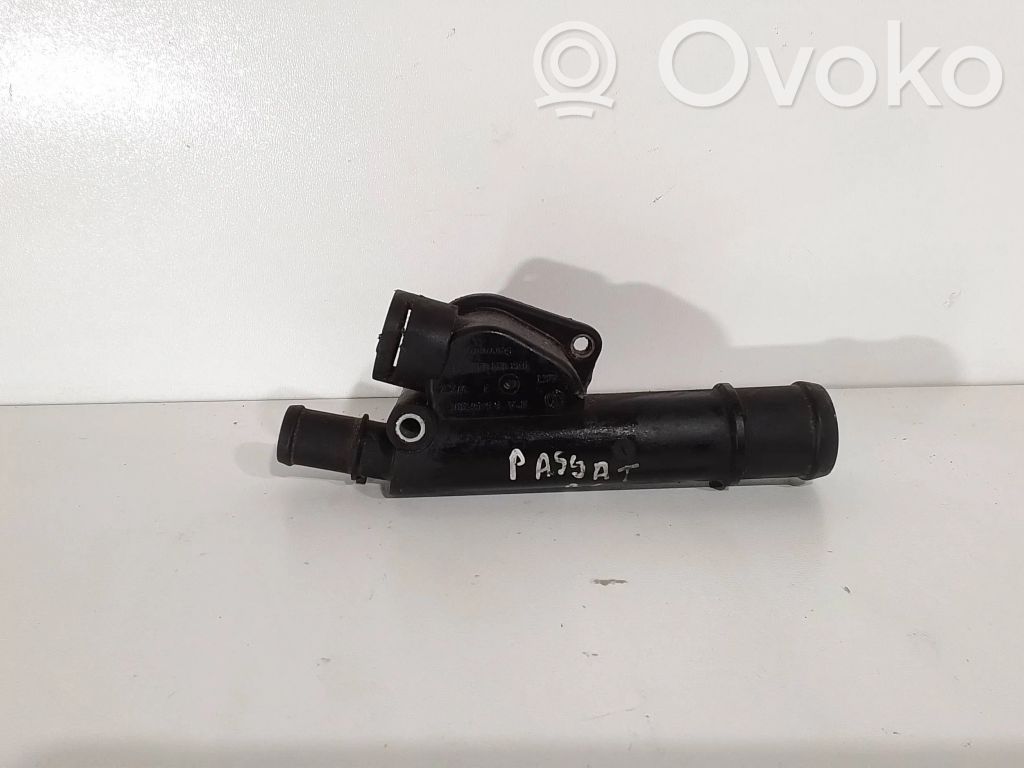 Volkswagen PASSAT B6 Engine coolant pipe/hose 