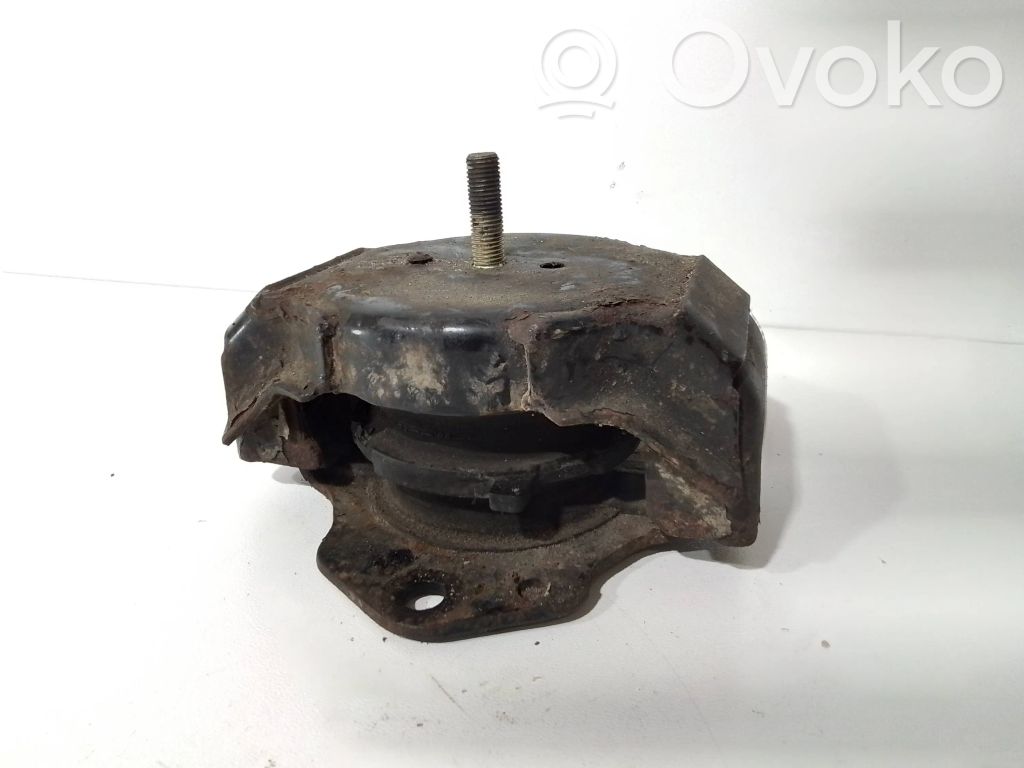 Mitsubishi Pajero Engine mount bracket 