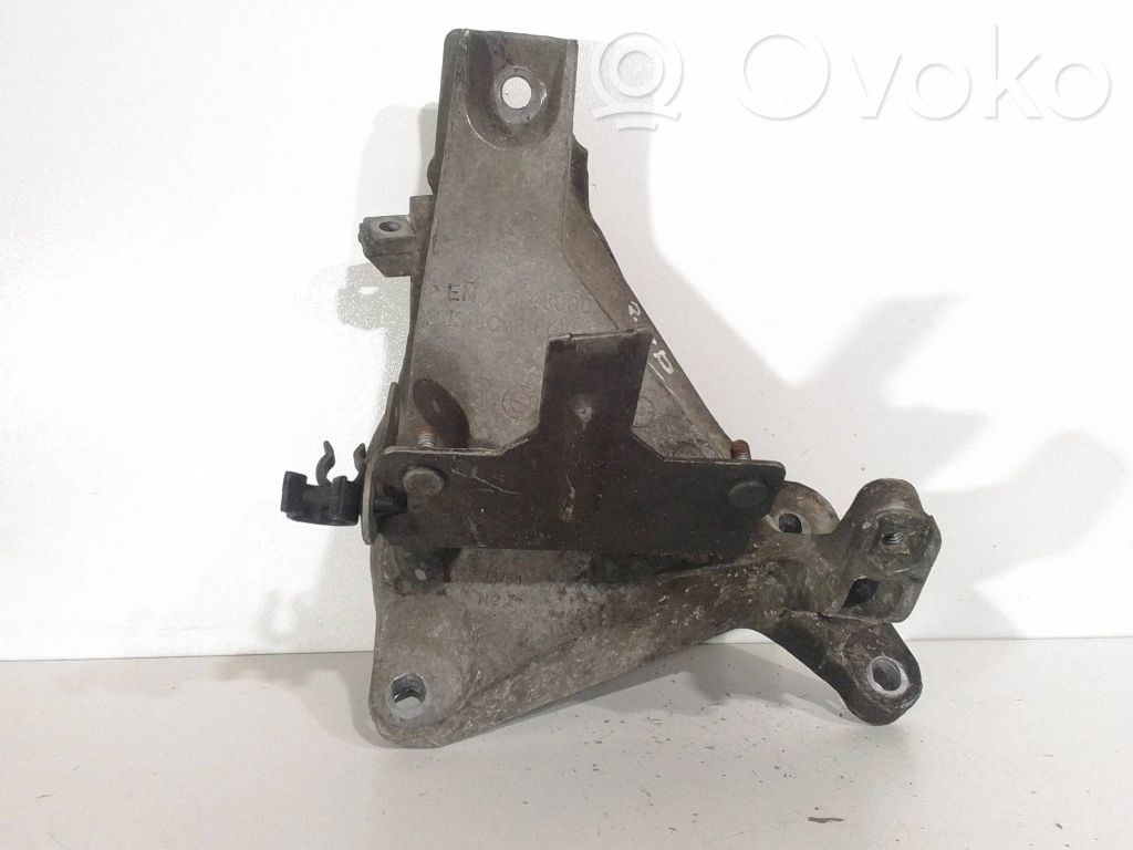 BMW 3 E90 E91 Engine mounting bracket 