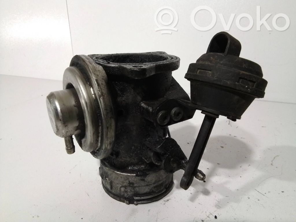 Audi A6 S6 C5 4B EGR valve 