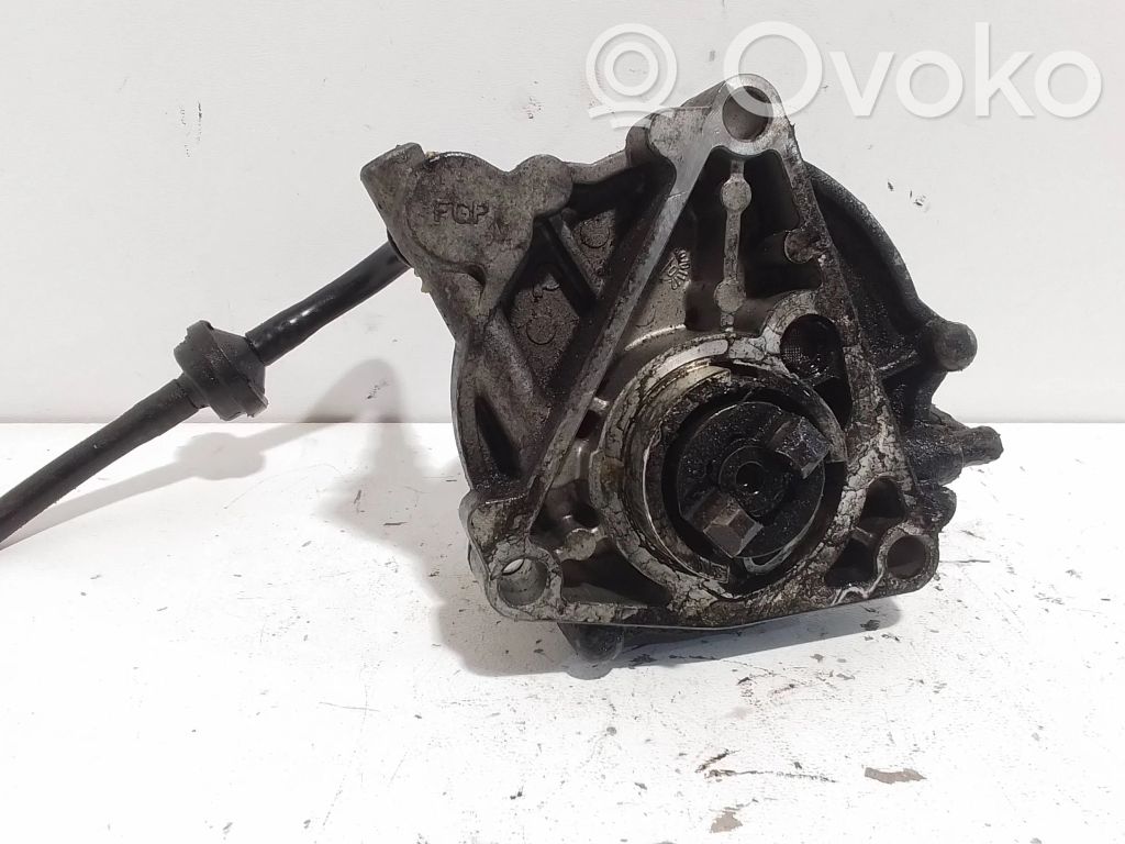 Opel Vectra C Vacuum pump 