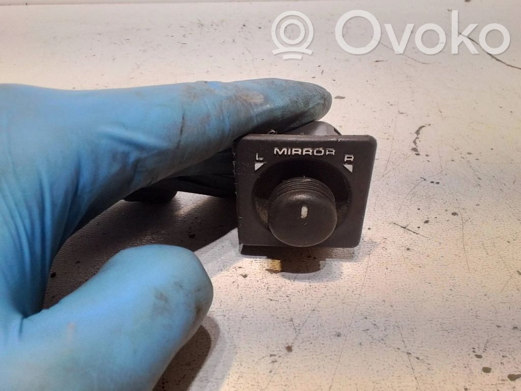 Land Rover Freelander Wing mirror switch 